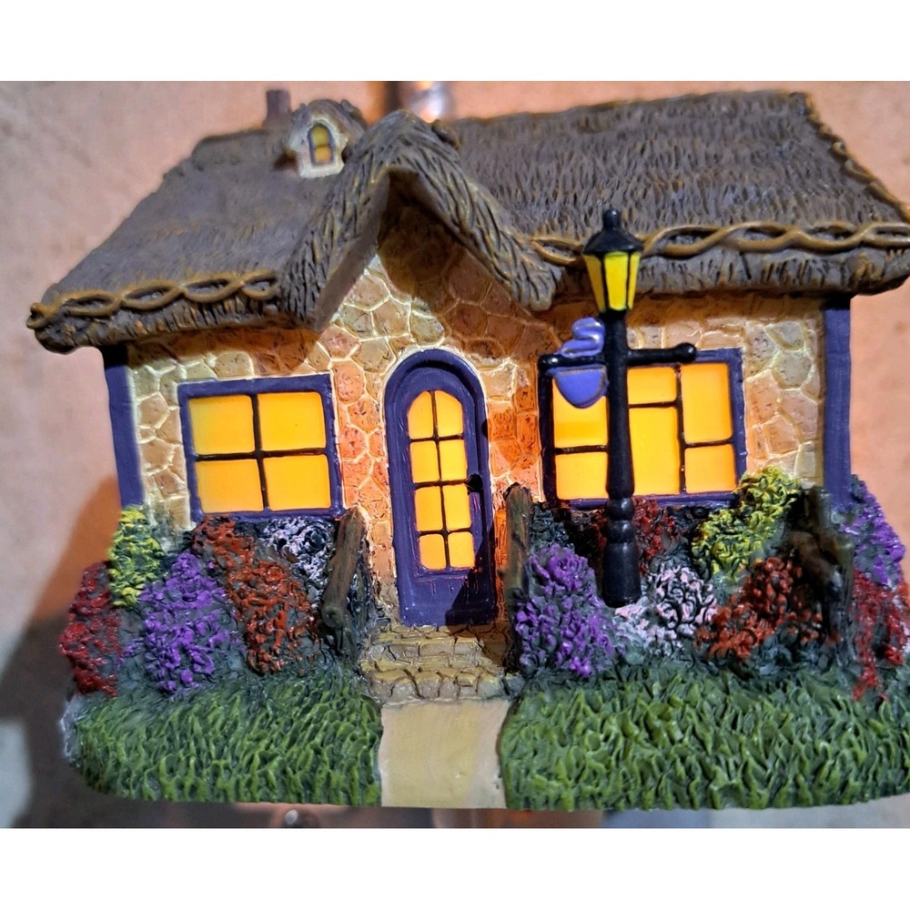 Thomas Kinkade Candlelight Cottage Plug-In Wall Night Light, Tested Working!